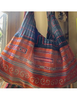 sac Hmong broderie a points...